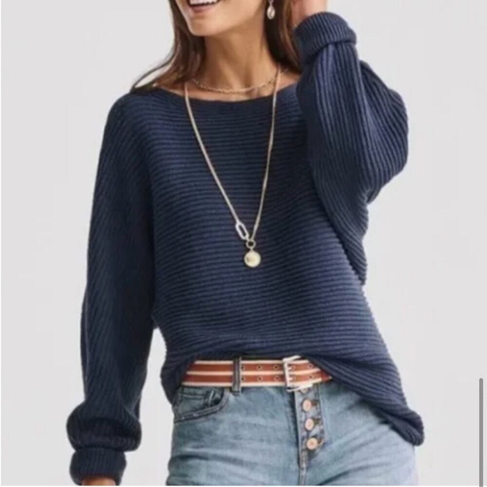 Cabi Utopia dark blue ribbed‎ knit asymmetrical hem sweater size Medium #6232